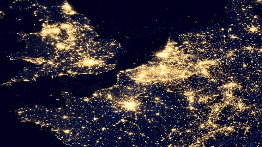 Nederland en België bij nacht