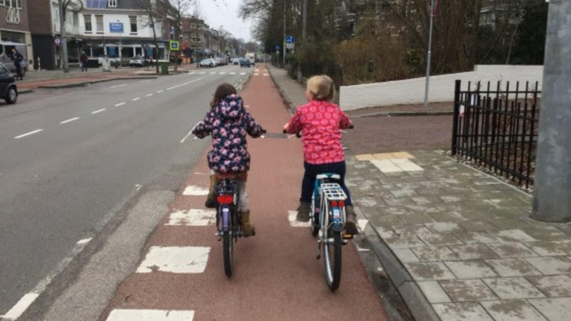 Fietsende kinderen